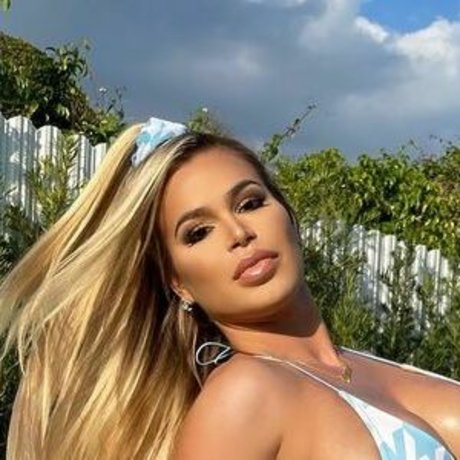 Vanessa Prado Gonzalez étoile chaude collection