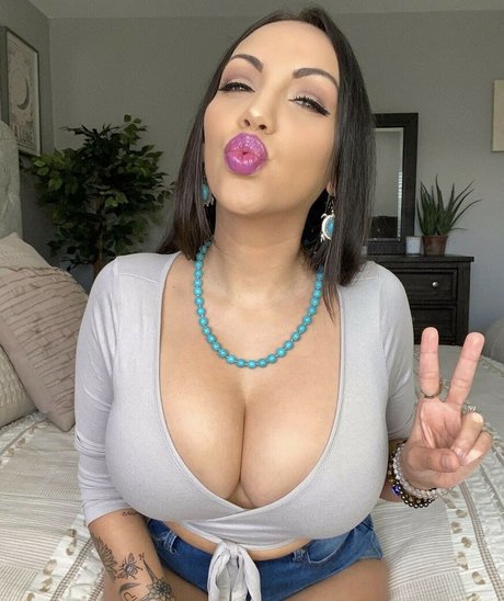 Crueltyfreecurves étoile photos