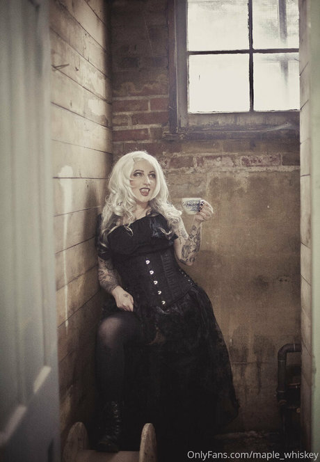 maple massacre étoile xxx photo