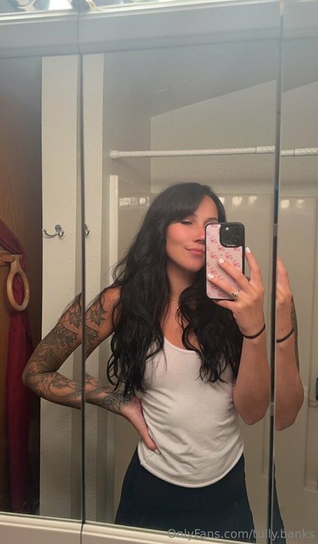 tully banks jolie star du porno archive