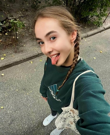 lolly derry18 étoile de l'art galeries