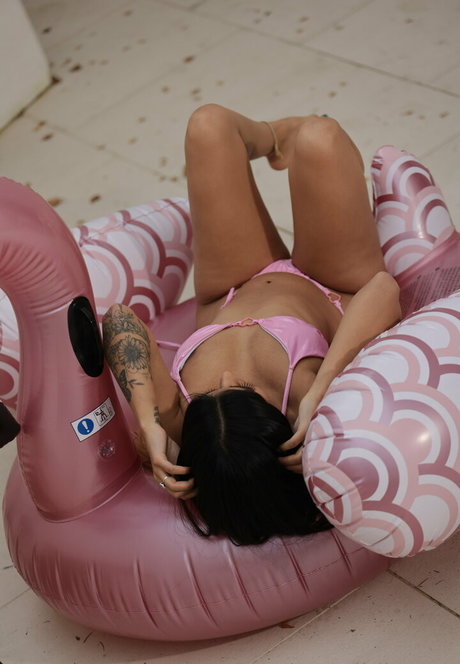 llolarose actrice artistique photos