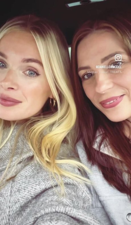 Danni Wells modèle exclusif image