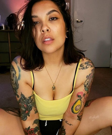 Sunnysweetheartxo star érotique collection