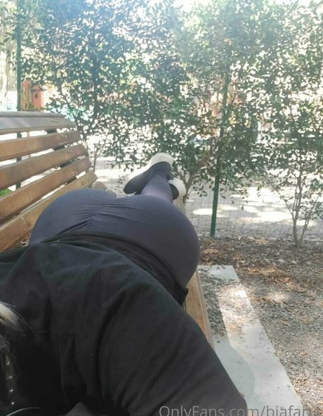 bia farts modèle sexy photo