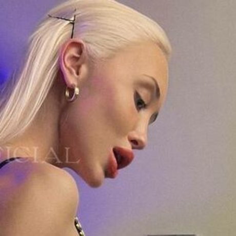 Maria Rudenok modèle sexy image