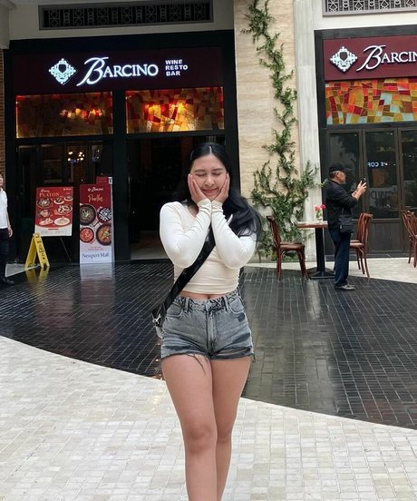 nininplays star du porno chaud photo