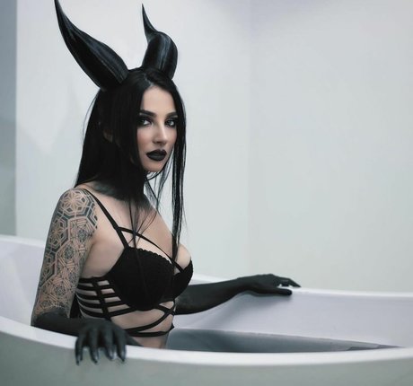 Alice Lane Pandini étoile de l'art images