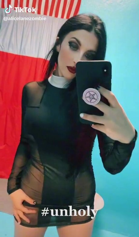 Alice Lane Pandini star du porno de haute qualité galeries