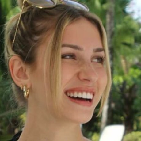 Katie Feeney modèle magnifique collection