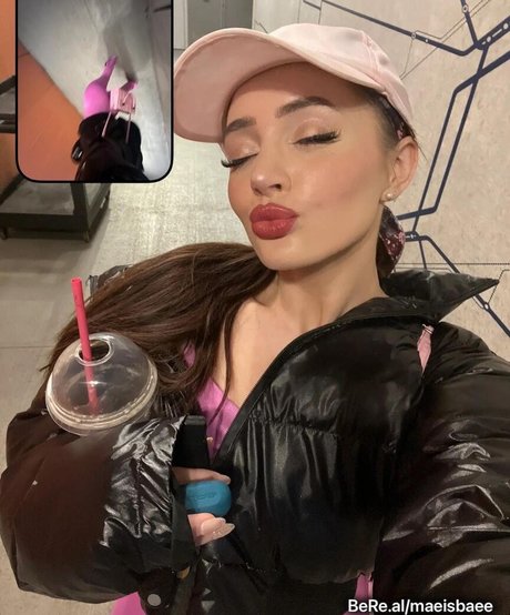 Mae Welsch modèle joli des photos