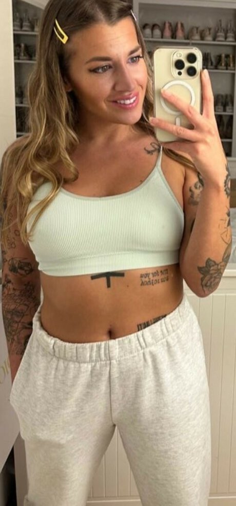 Silvia and Eveline Dellai actrice de grande qualité galeries