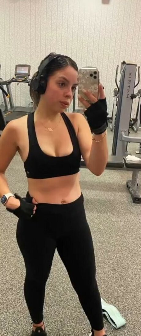 Solibeth Brito étoile chaude photos