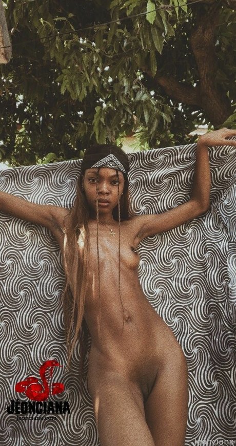 Jeonciana modèle sexy galerie