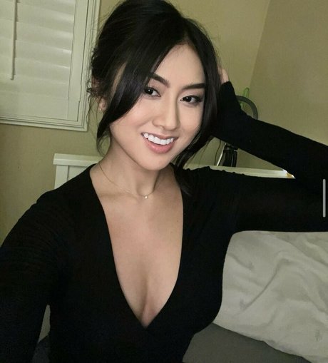 Tiarachakkaw star du porno adulte archive