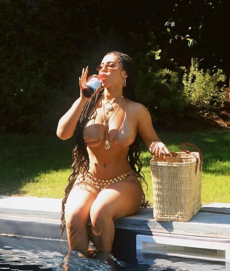 Asia Monet Ray modèle sympa des photos