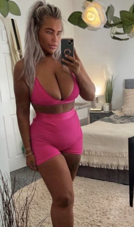 Nicole Barker modèle sexy photos