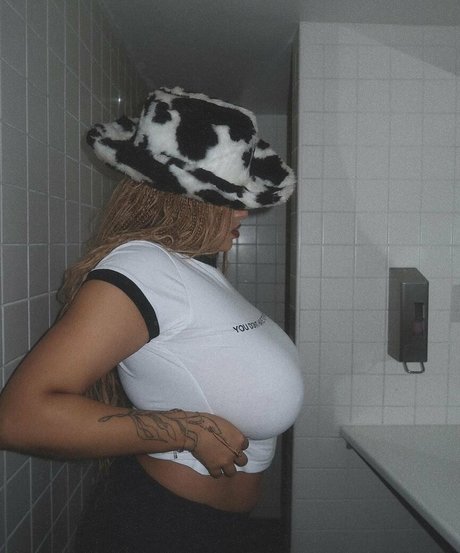 Mahalia star du porno en haute qualité collection