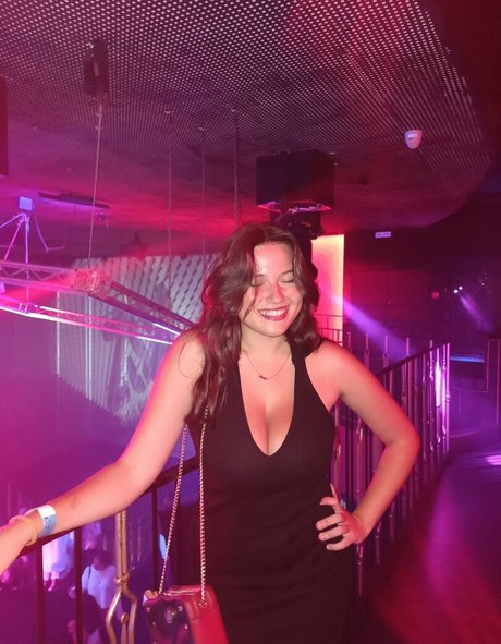 supermire modèle sexy img