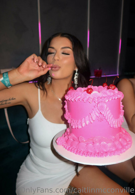 Caitlin McConville actrice chaude des photos