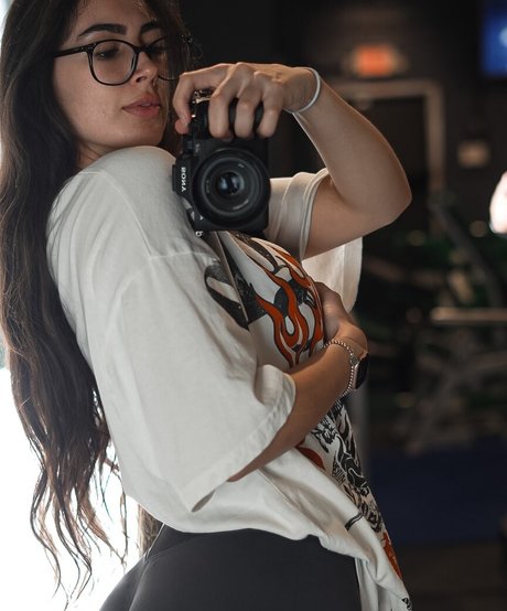 flexwness actrice parfaite galerie