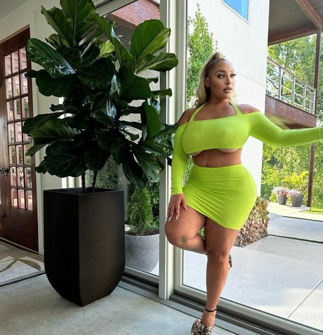 tylea adore modèle hd photo