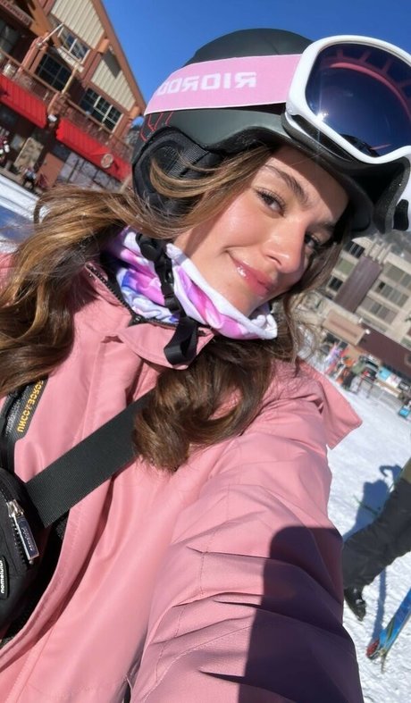 Andrea Guti rrez haut modèle photo