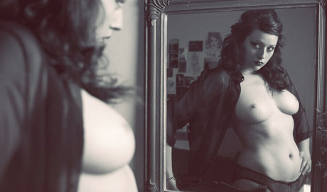 Necianavine actrice pornographique archive