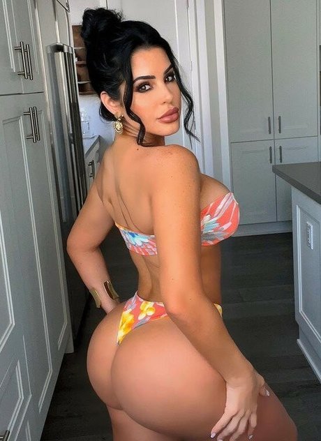 Stephanie Ball étoile nue galerie