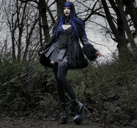 CreepyCassy actrice érotique archive