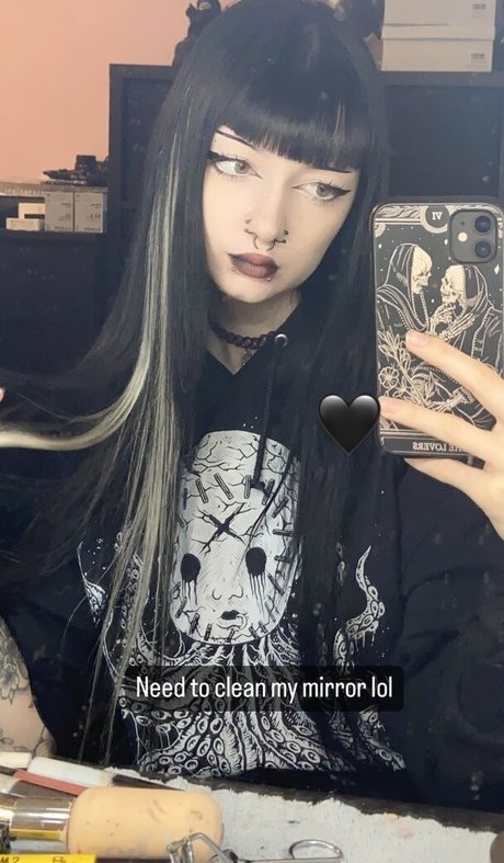 CreepyCassy star du porno exclusive galeries