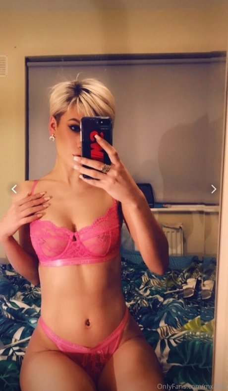 bhadxbambii modèle sexy images