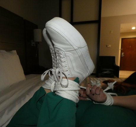 sweetpeacheslanevip modèle xxx img