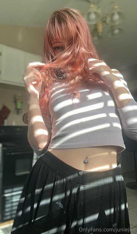 juniejoe modèle de haute qualité image