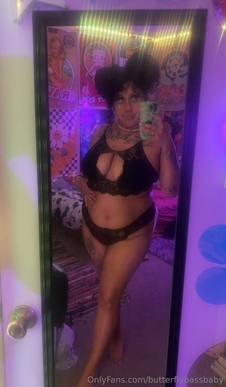 butterflybassbaby star du porno gratuite image