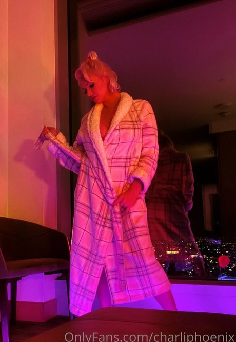 charliphoenix actrice libre images