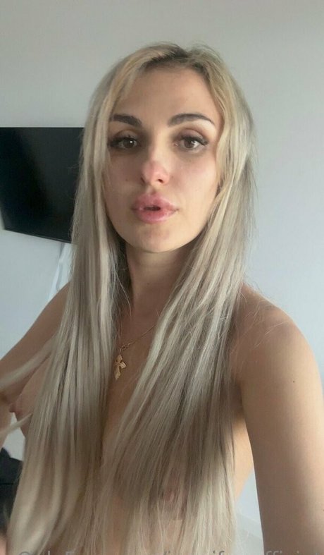 jennifer official modèle hd photo