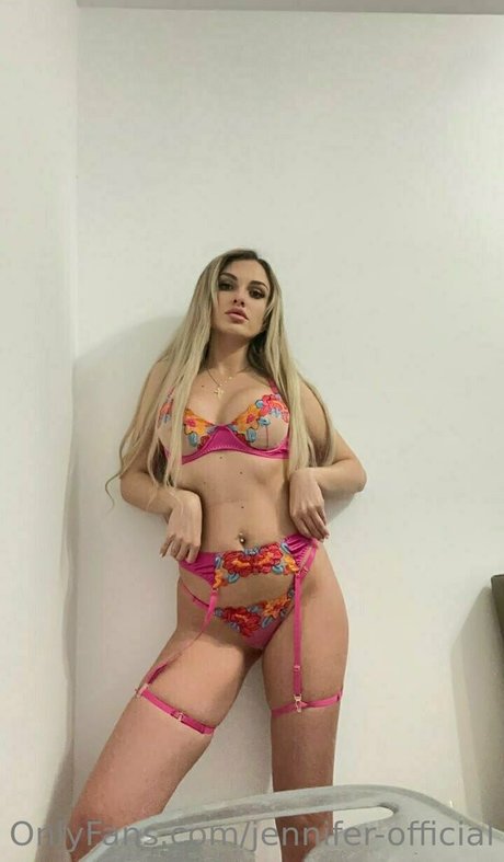 jennifer official étoile hd img