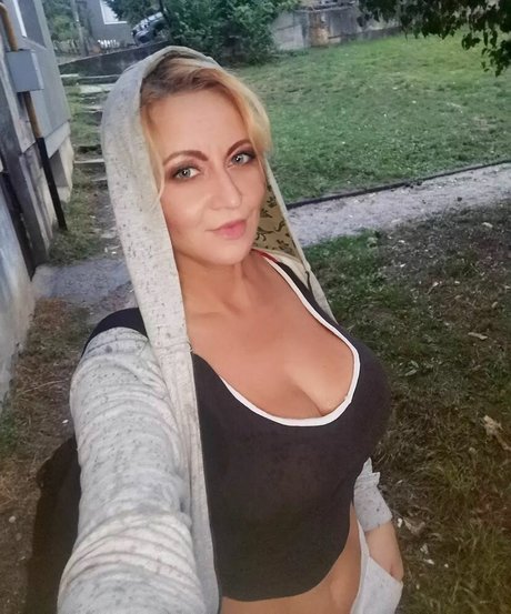 Berina Fati actrice xxx image