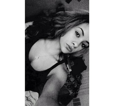 Nicole A Foster modèle exclusif photo