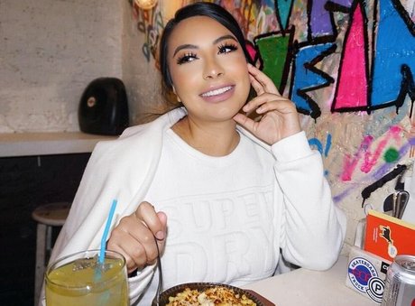 Wendy Alcala étoile xxx photo