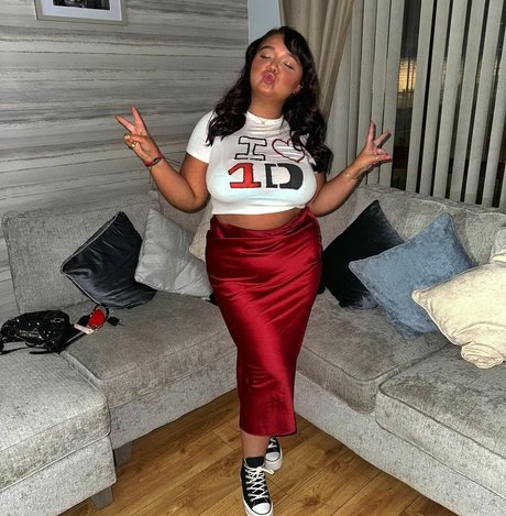 caravernon jolie star du porno archive