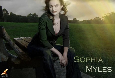 Sophia Myles modèle érotique archive