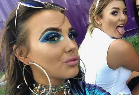 Bobbie Cook actrice exclusive images