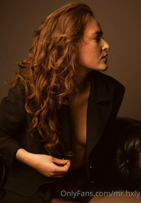 mr hxly modèle xxx des photos
