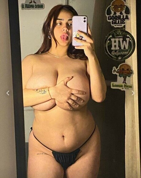 petite blonde onlyfans meilleur photos