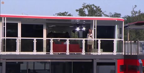 Margot Laffite modèle sexy des photos