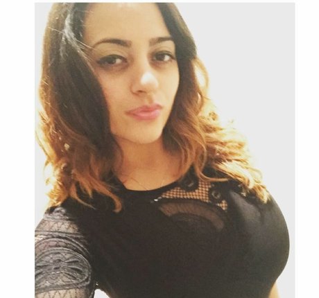 Maria Sharrad belle actrice des photos