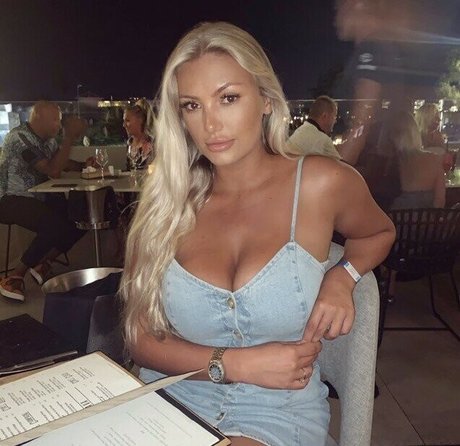 Lucy Nicholson actrice libre des photos