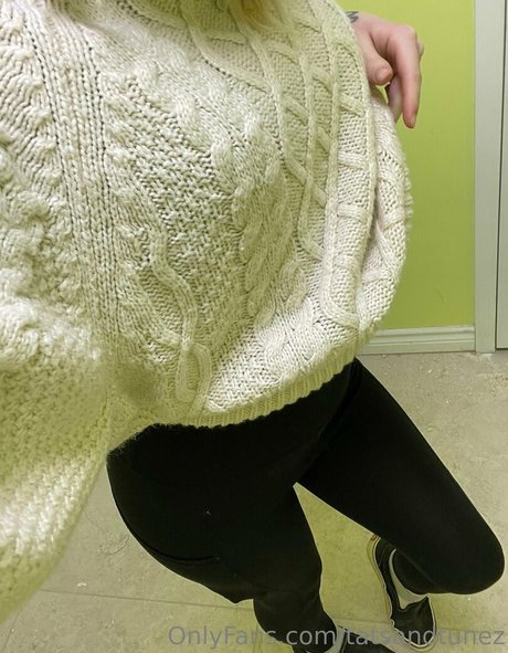 transexuelle post-opératoire onlyfans nue en haute qualité archive